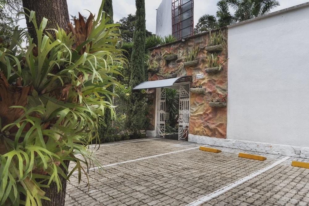 Hotel Aromax Del Campestre Medellín Extérieur photo