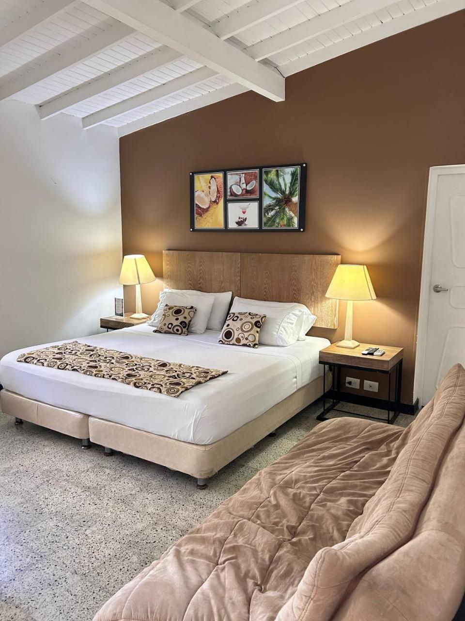 Hotel Aromax Del Campestre Medellín Extérieur photo