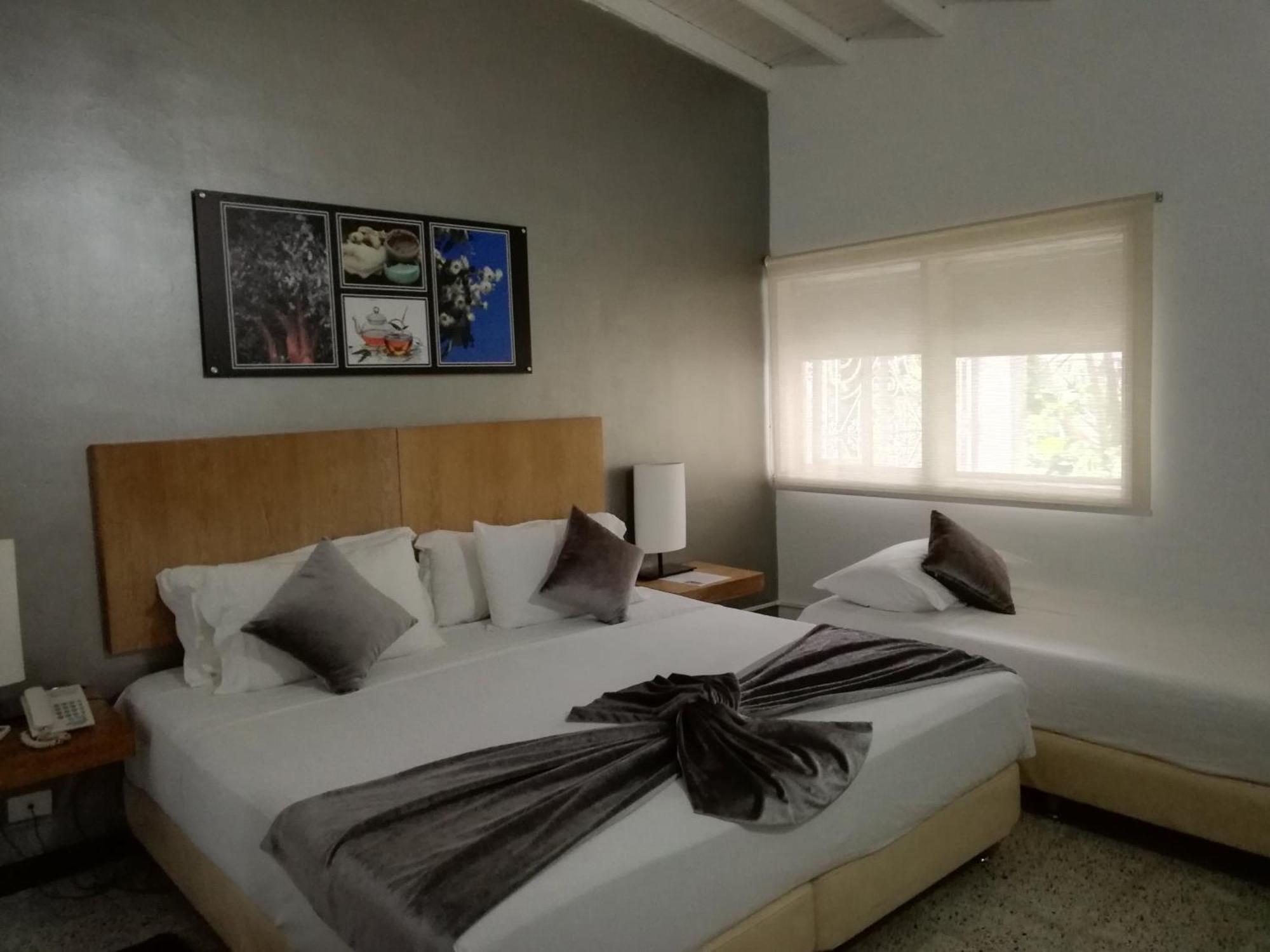 Hotel Aromax Del Campestre Medellín Extérieur photo