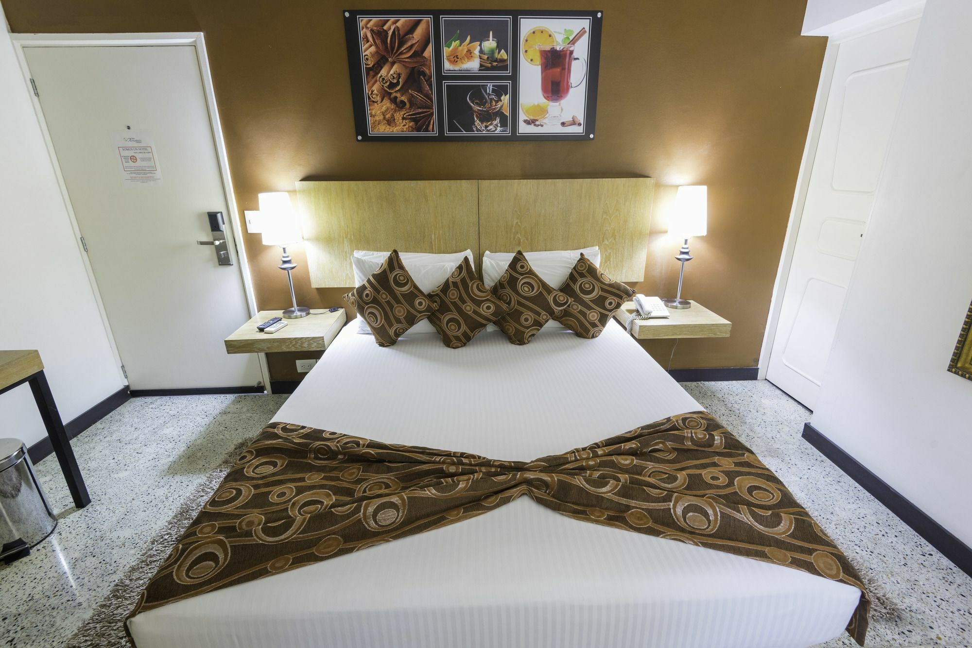 Hotel Aromax Del Campestre Medellín Extérieur photo